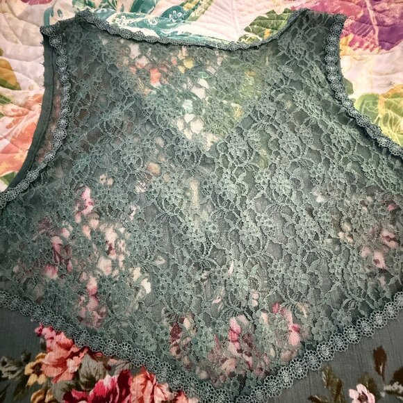 🆕POL Floral Lace Short Sleeve Tunic Green Size Small - Picture 9 of 12